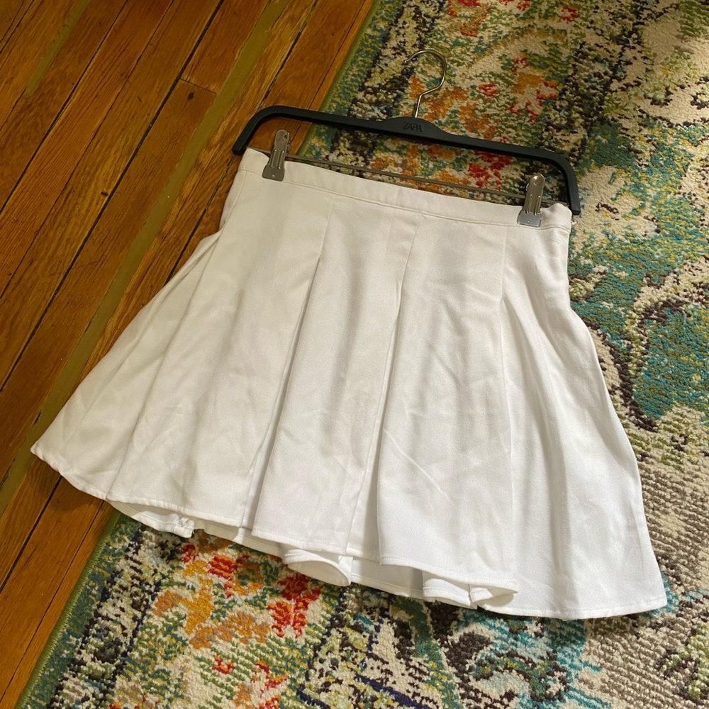 NWOT White Pleated Skirt 🤍 - Picture 6 of 7